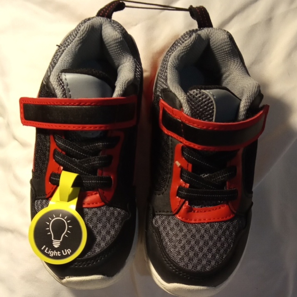 3/$25 Athletic Works Kids Light Up Black & Red Sneakers W/Velcro Closure Size 13